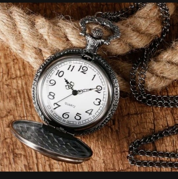 Game of Thrones Stark House pocket watch - Picture 3 of 4